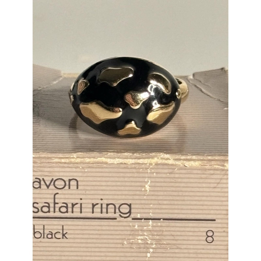 Vintage Avon Safari Dome Ring Black And Gold Tone Size 8 With Original Box 1990